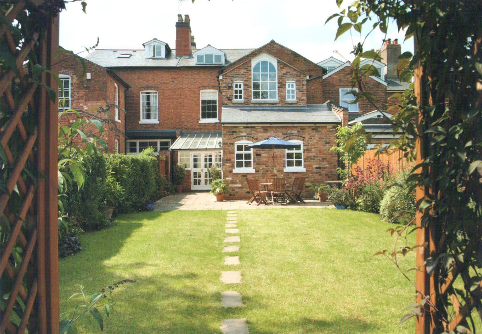 Lee Crescent — garden